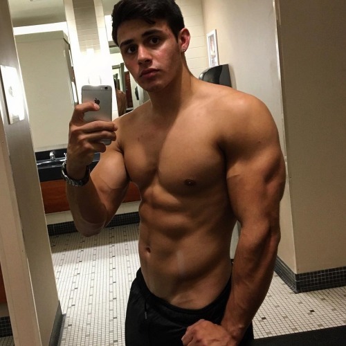 Muscle In Orlando adult photos