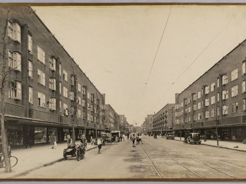 Jan Evertsenstraathousing, Amsterdam, J.F. Staal, 1924-27