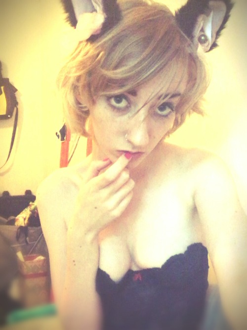 bdsmgeek:  masterandbambi:  Im a sweet kitten, adult photos