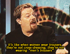 demoni:  the-platonic-blow:  Eddie Izzard on The Project (Australia) [x]  I love how he looks 500% done in the second gif. 