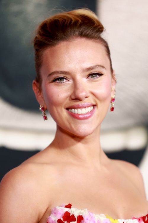 Porn starlets:Scarlett Johansson photos