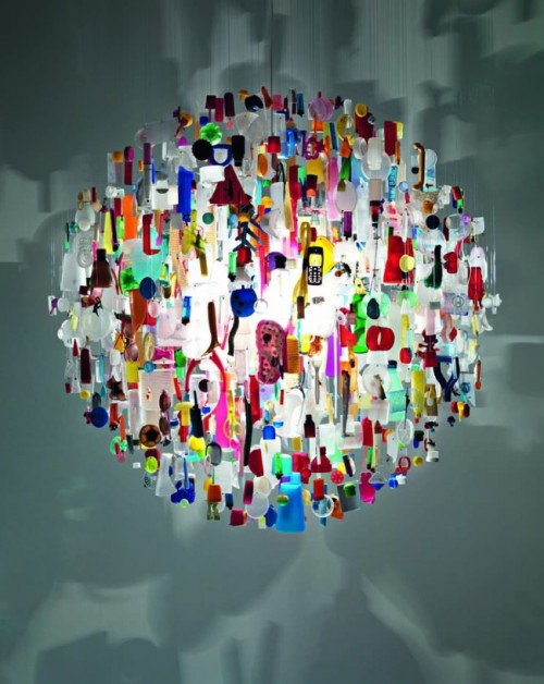 littlelimpstiff14u2:  Stuart Haygarth Turning various forms of flotsam into fashioned design piece is nothing new, as we’ve seen with his Tide Chandelier. Although trained in graphic design and photography, Haygarth’s fresh approach to found objects: