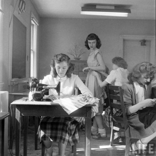 Home Ec(Nina Leen. 1948)