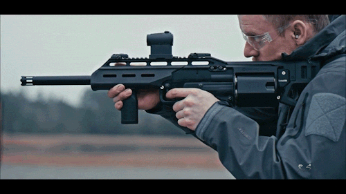 goforth-treadlightly:victran:Watching this all dayIs this a shotgun?