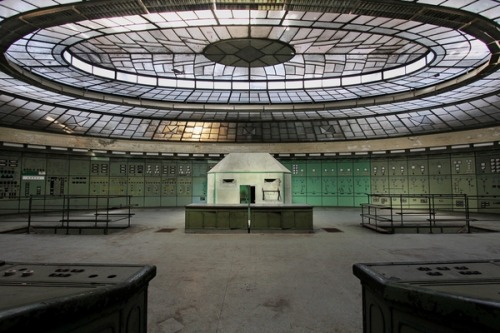 spurtofblood: lifestylemagick: definitelydope: By Florence Caplain The control room in an abandoned 