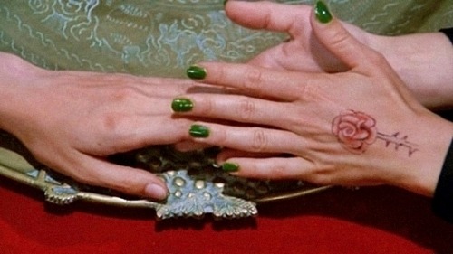 draculasdaughter: Daughters of Darkness (1971) || The Perfume of the Lady in Black (1974)