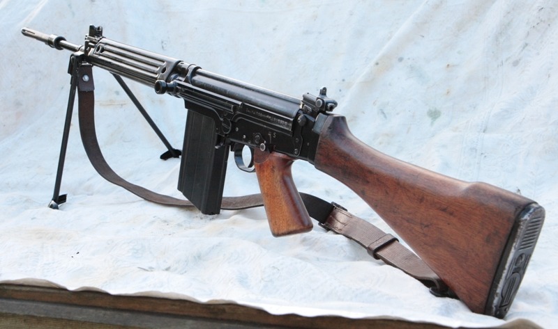 sacred-fox:  Some L1A1 pornography. 