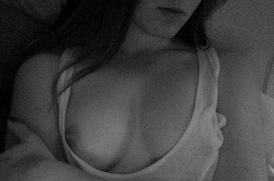 alwayys-hornyy:  :) p-eachbomb.tumblr.com 