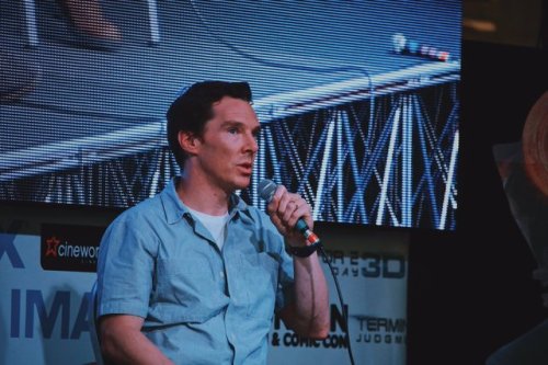 221bcumberb:HQ pictures of Benedict in the panelSource