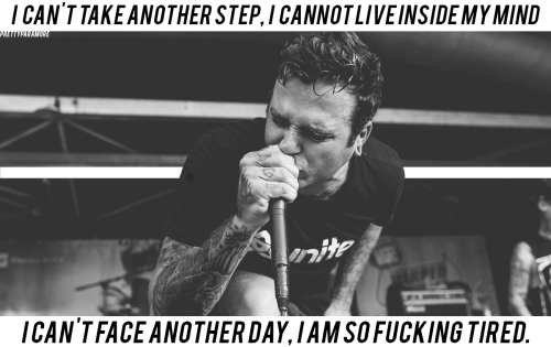 prettyparamore:The Amity Affliction- Pittsburgh photo by jason cox 