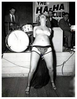   Winnie Garrett Laughs It Up At The Famed ‘Ha Ha Club’; Located On &Amp;Ldquo;Strip