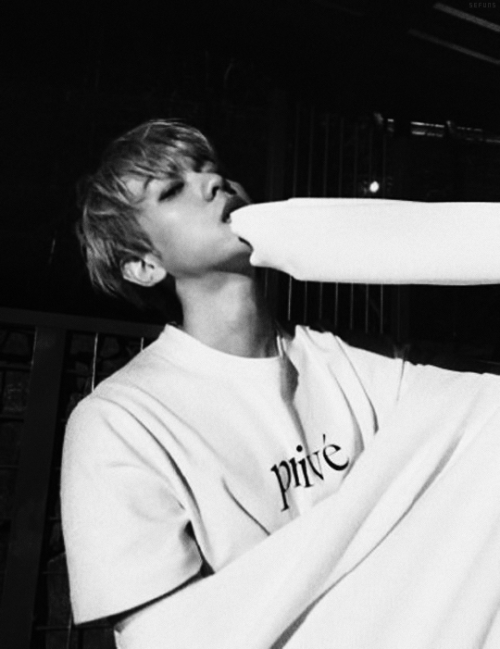 sefuns:Privé by BBH : BBH TeeShot with a Contax II film camera, it perhaps goes without saying that 