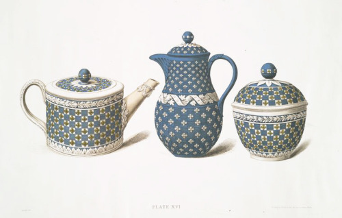 Grivell, design for Wedgwood, Three déjeûner pieces with quatrefoil ornaments. 1760-94. England. Via