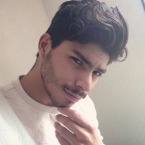 beimaschi:  Instagram: ottonielyanez