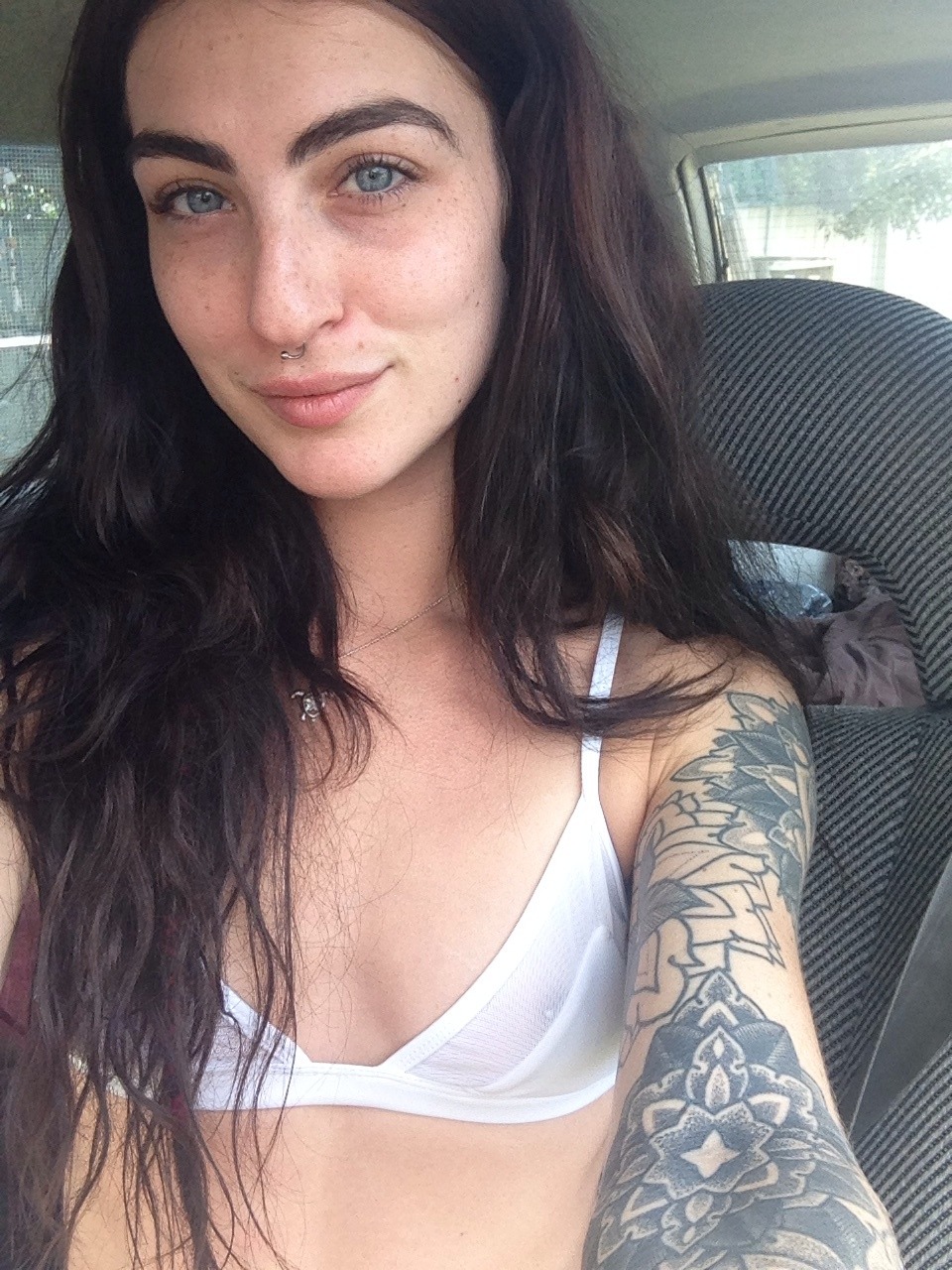 piercednipples:  gypsycait submitted:tits the season to be……bikini clad. oooyeah.-&gt;