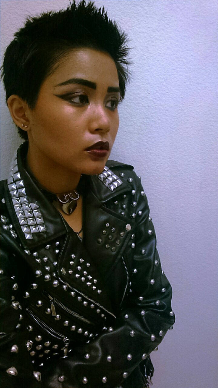 mmmolihua:  *listens to Bauhaus once* 