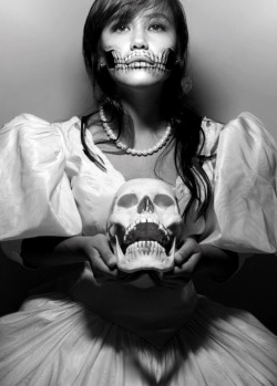 lady-circus:  My post “Skull”  Art by : ursules1 On deviantart ursules1.deviantart.com  (more edits on ⚜ lady-circus ⚜)