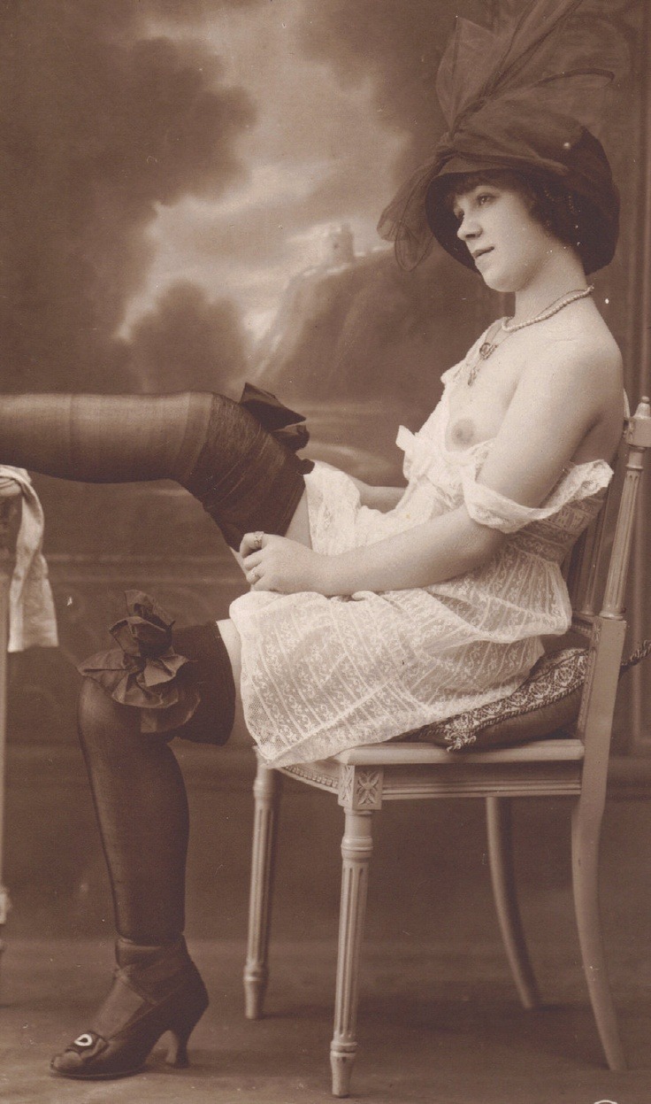French postcard by Jean Angelou, 1917