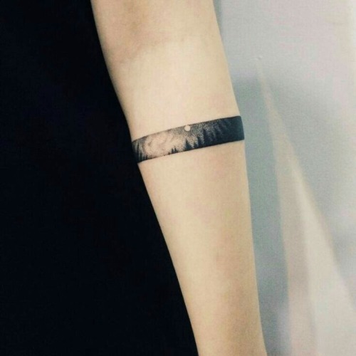 arm band