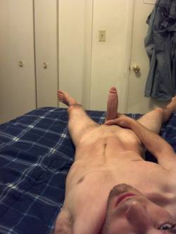 goodbottoms:  so hot… come to my bed.   I wanna hop on