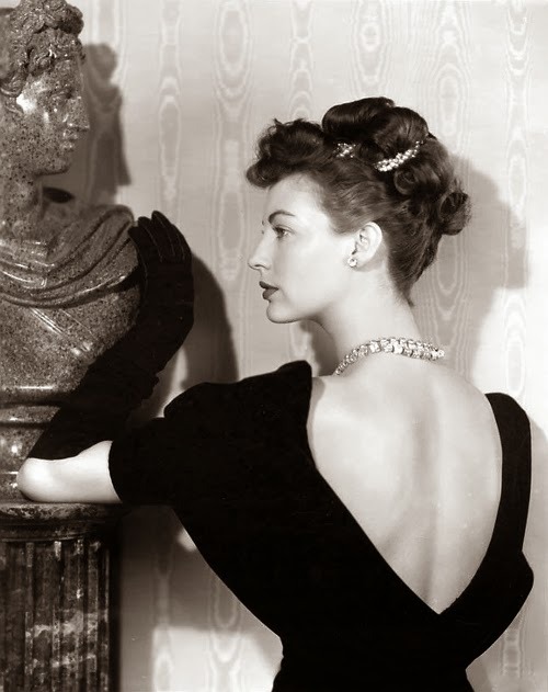 una-lady-italiana:Ava Gardner - 1948