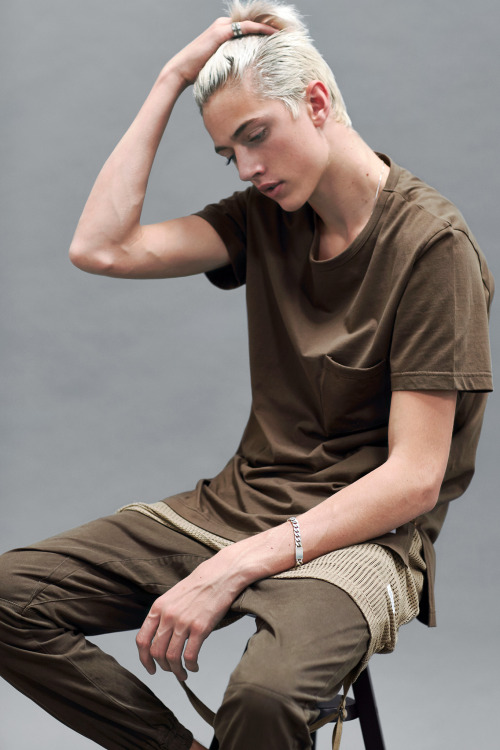 aquatty:  Daily streetwear over here aquatty