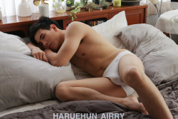 haruehun:  I went to help shoot behind-the-scenes photos for my friend’s work.Download the full version here:  https://www.theonebook.com/index.php?action=BookDetails&amp;book_id=36320