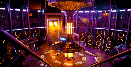 bisexualamy:Moffat Era Meme → 3 locations (1/3)❝ Time And Relative Dimension In Space. TARDIS for sh