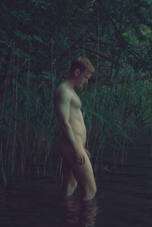 chriptography: fullfrontalmalemodel:    Model: ‘Stefan’  Photographer: Manuel Moncayo fullfrontalmalemodel.tumblr.com/archive       (via TumbleOn)