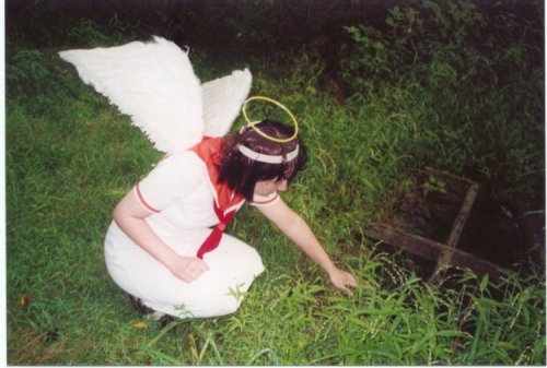 Haibane Renmei Cosplayers, Summer 2003