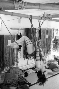 cinebulle:    Play at Barkas Workshop, with Charlène Mac DeathRopes and picture by meSony A7Sii  