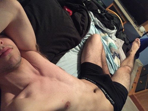 maryhadalittle-bitch:  No valid caption for this trash