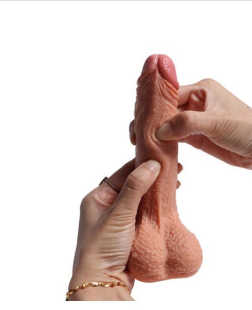 sohugesogood: Feel a nice dick inside you with this human like 7 inch dildo to give you a nice ecsta