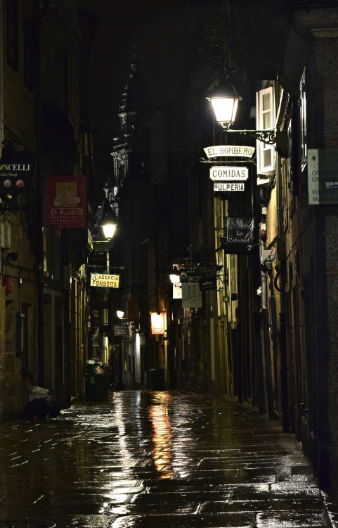 composteladailyphoto:  O Franco by night