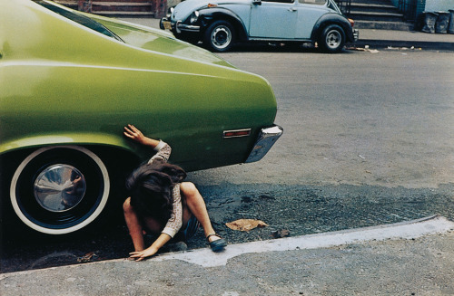 last-picture-show:Helen Levitt, New York City, 1971 - 1981 * * * From Marcel Proust’s “Remembrance o