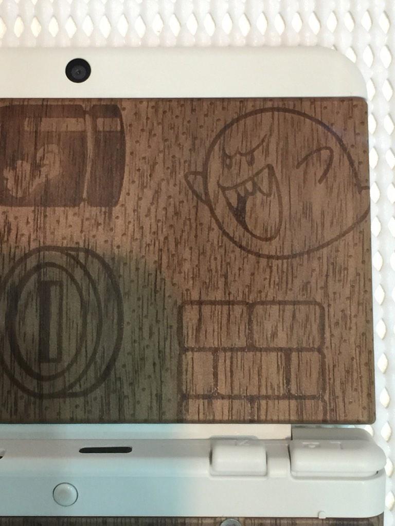 tinycartridge:  This New 3DS cover plate is made of actual wood ⊟ When I first