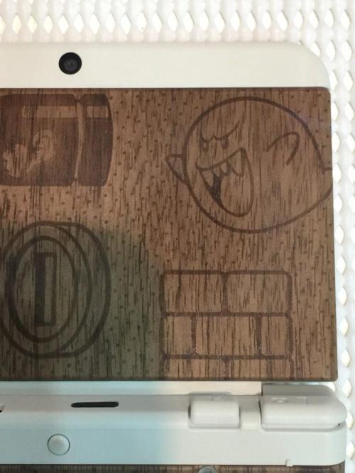 tinycartridge:  This New 3DS cover plate is made of actual wood ⊟ When I first saw this Cover Plate for the New 3DS (both release in Japan on October 11), I presumed it was some kind of faux bois shenanigans to make the case look chic while keeping