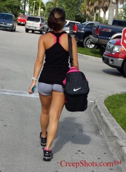 creepshots:  @miamicreepshots had a great