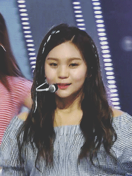 Gfriend comeback stage || One-Half