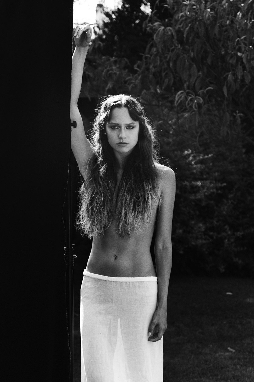 ain-t-no-love:  Pavlina Eneva @ Women Management by Thomas Babeau. 