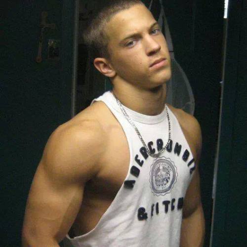 hotwebdudes: hotwebdudes.tumblr.com/