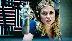 comlexas:  Female Awesome Meme: [9/20] supporting female characters ★ Trish Walker