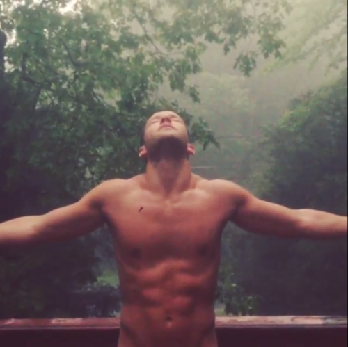 benniedenton:  WELL HELLO Taylor Frey !!