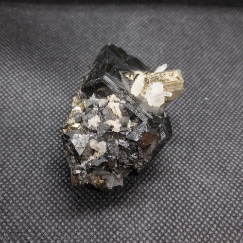 Sphalerite, Chalcopyrite, and Quartz with minor PyriteLocality: Trepča Stan Terg Mine, Trepča, Kosov