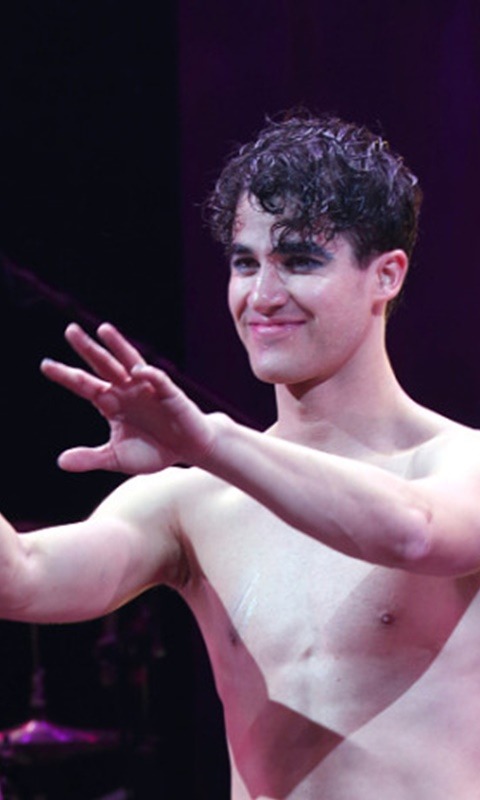 hotfamous-men:  Darren Criss