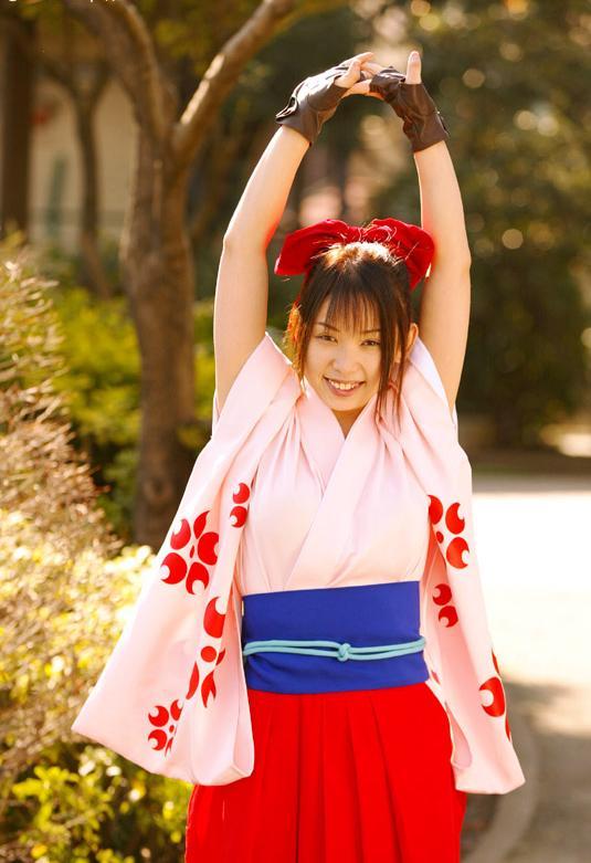 Mako Shiratori - Sakura Shinguji (Sakura Taisen) More Cosplay Photos &amp; Videos