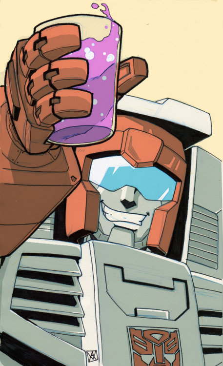 chibi-artguardian: usairmangin: Happy weekend!  iscream4starscream sswerves