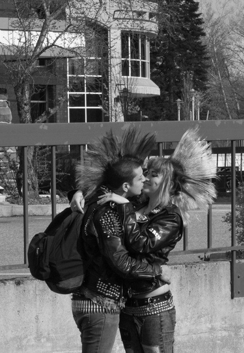 terrorfoster:  arside:  Adorable  punk rock couples are sweet