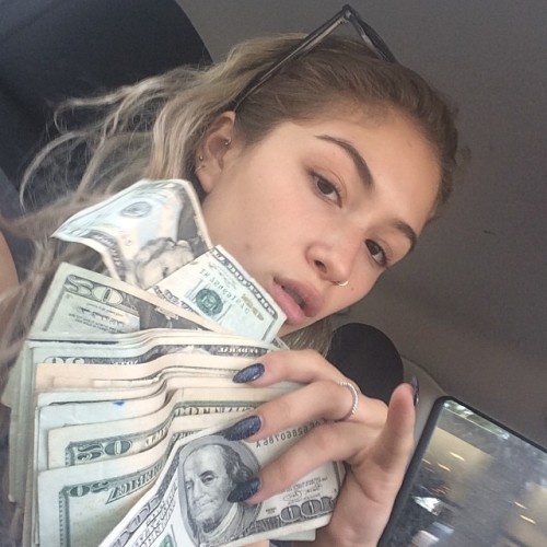 pale-babes-of-ghetto:—