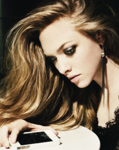  Amanda Seyfried photograped by Malerie Marder for the latest issue of ‘Untitled